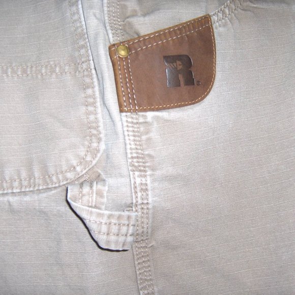 Riggs Workwear Cargo shorts, Measure 35" waist - Picture 5 of 8